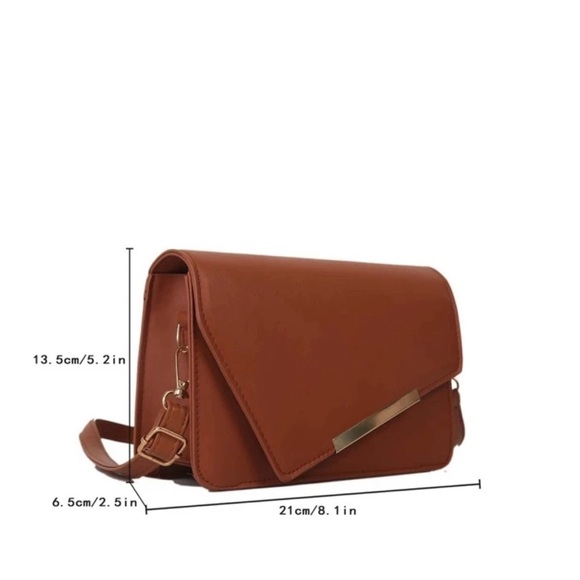 Sleek Beige Crossbody Bag with Gold Accent - Picture 5 of 5